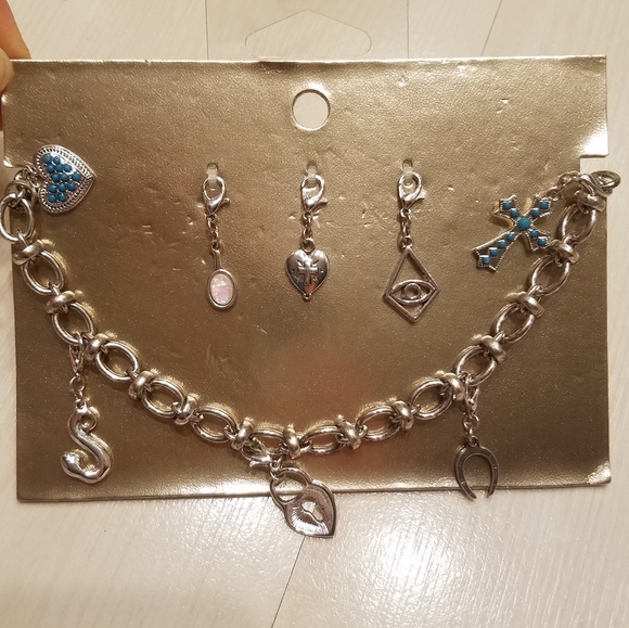 *SOLD*NWT Free People Mix N Match Charm Necklace - Picture 2 of 3